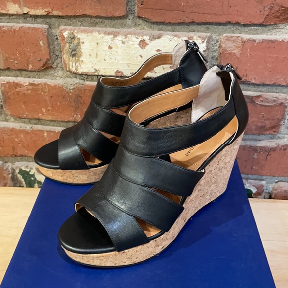 Adrienne Vitadini Chacka wedge heel sandal NIB - Picture 4 of 13